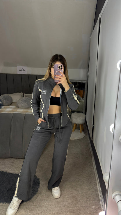 CONJUNTO MIU MIU GRIS